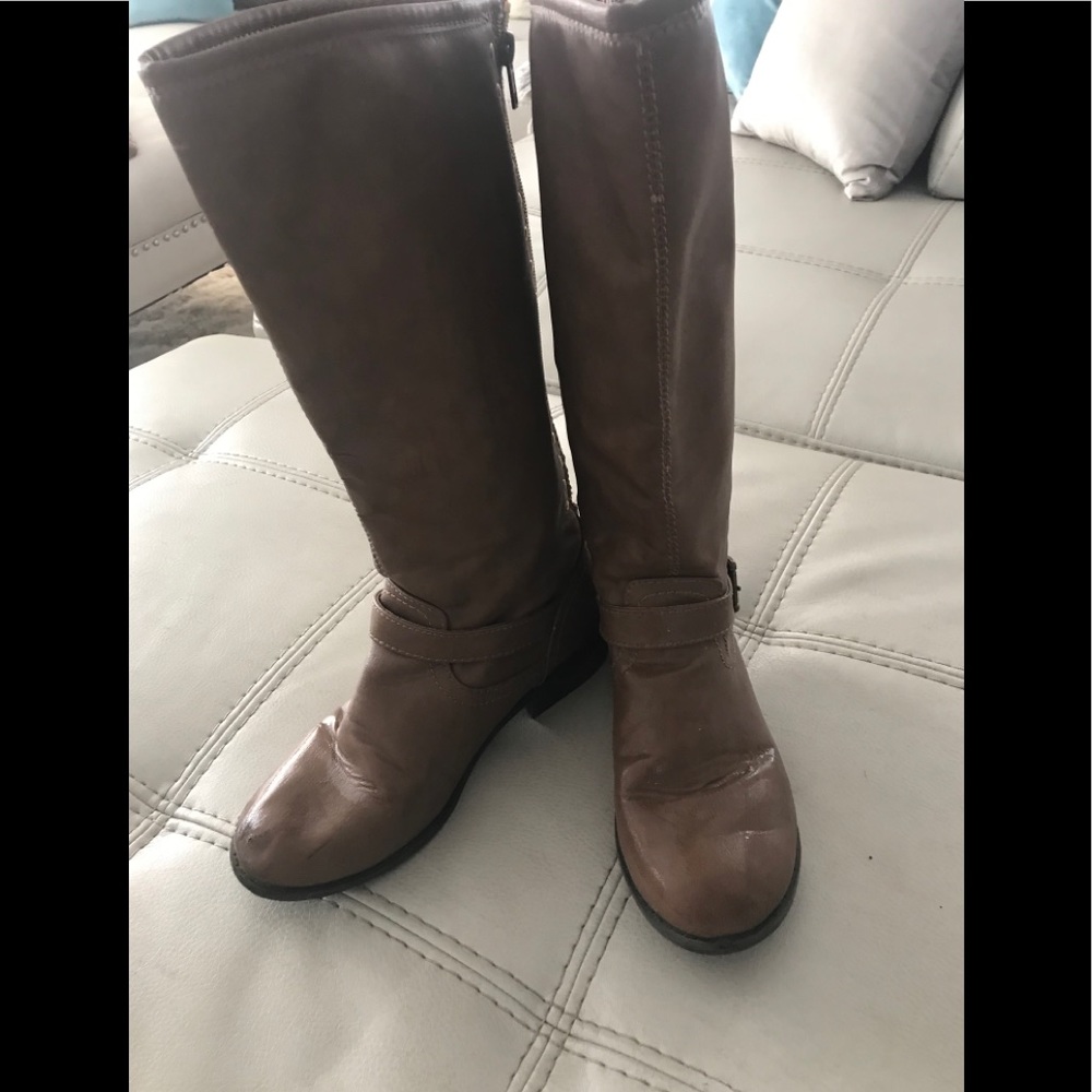 Justice brown boots size 8